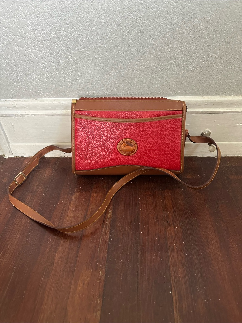Vintage Dooney & Bourke All Weather Pebbled Leather Crossbody Purse Bag